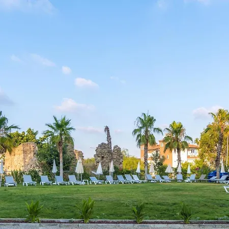 Hotel Square 4*