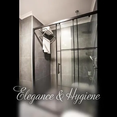 Hotel Square 4*
