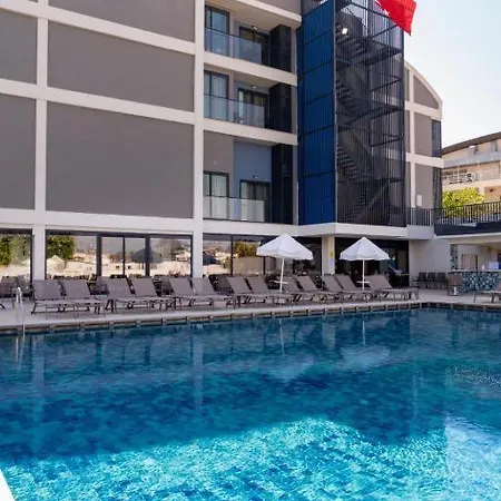 Hotel Square Side