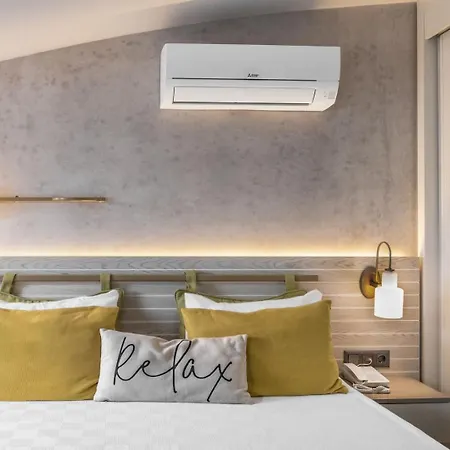 Square Hotel 4*