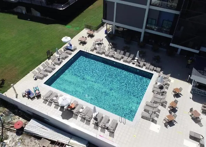 Square 4* Σιντέ