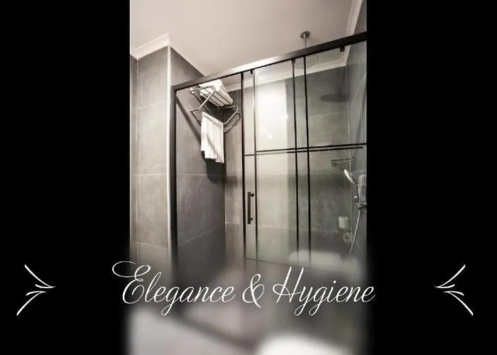 Ξενοδοχείο Square 4*