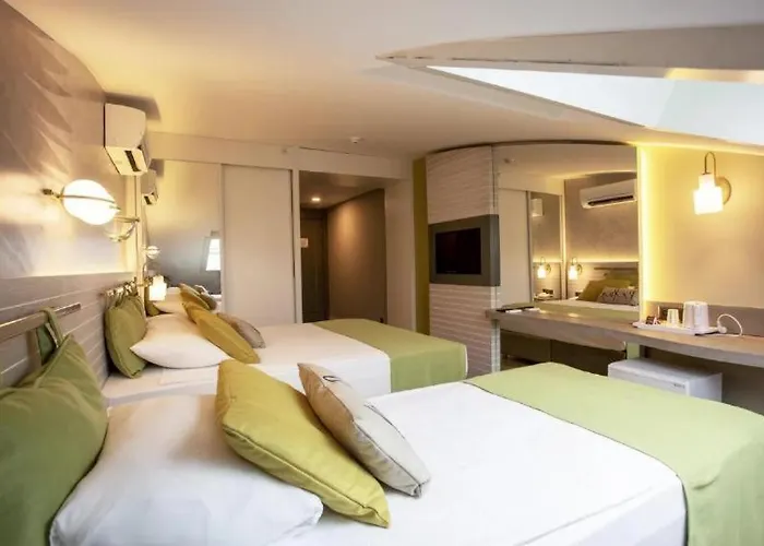 Square 4* Σιντέ