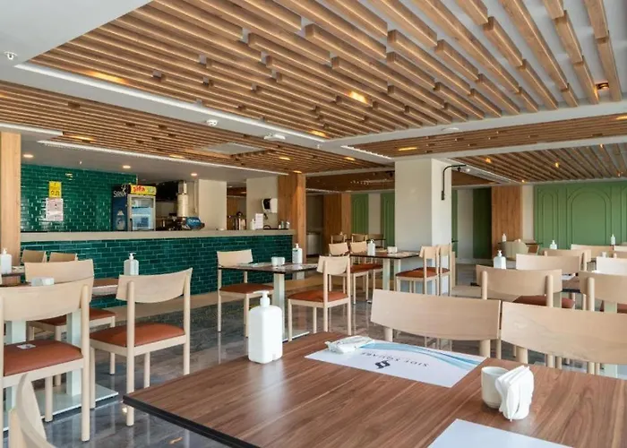 Square 4* Σιντέ