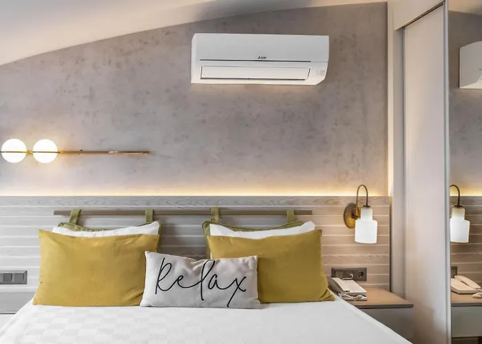 Square Ξενοδοχείο 4*