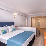 Square 4* سيدي